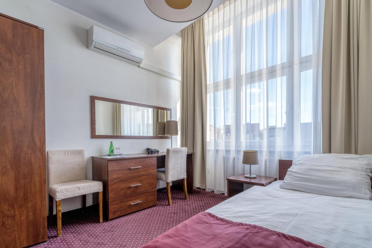 Hotel Stork Brodnica  Ngoại thất bức ảnh