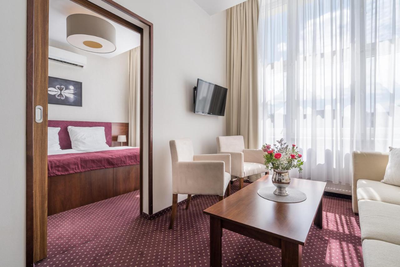 Hotel Stork Brodnica  Ngoại thất bức ảnh