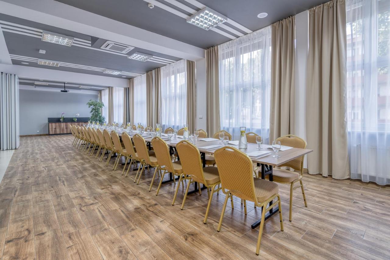 Hotel Stork Brodnica  Ngoại thất bức ảnh