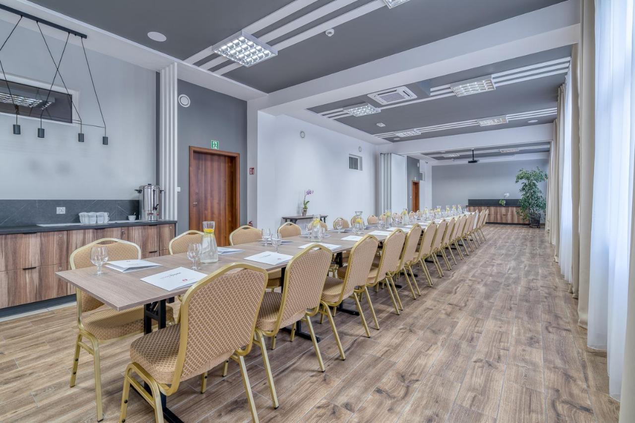 Hotel Stork Brodnica  Ngoại thất bức ảnh