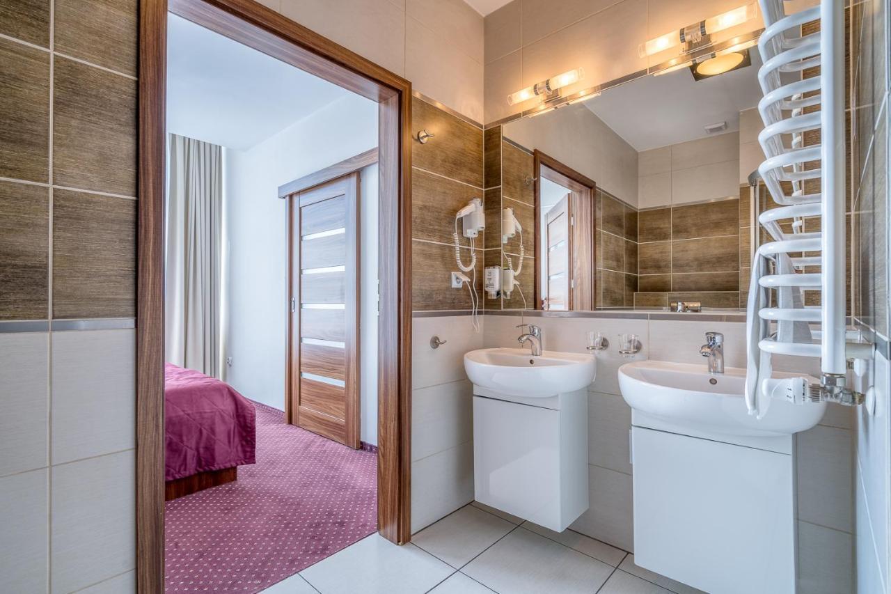 Hotel Stork Brodnica  Ngoại thất bức ảnh