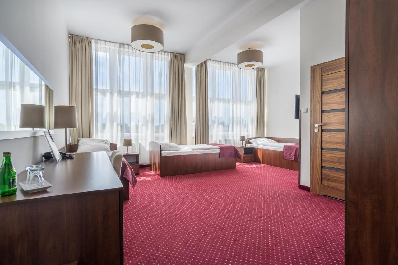 Hotel Stork Brodnica  Ngoại thất bức ảnh